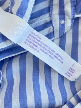 Cool Blue Striped 2 pc set Pajama Top Large and Medium Short